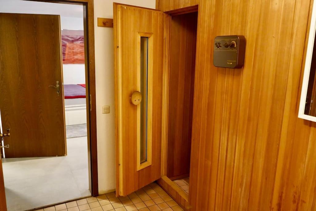 Helle Kellerwohnung Im Gruenen Mit Sauna Kolonia Zewnętrze zdjęcie